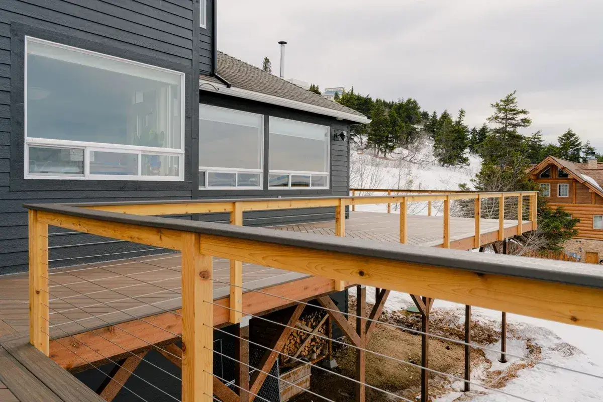 Masterpiece deck with lighting